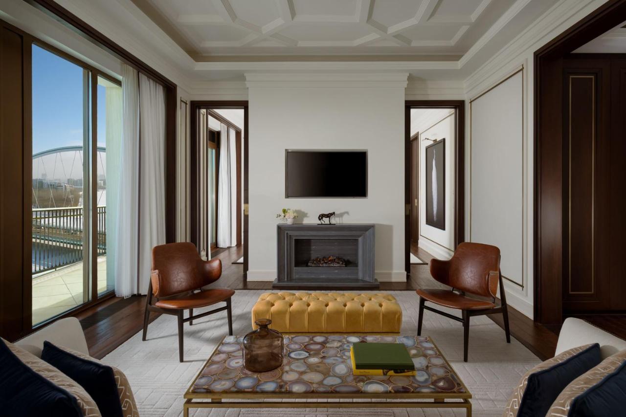The St. Regis Astana Exterior foto A suite at the hotel