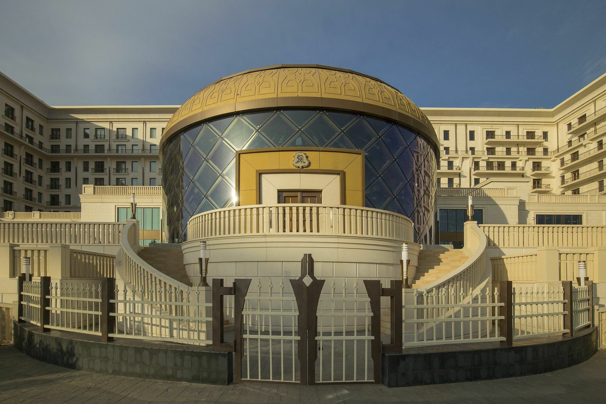 The St. Regis Astana Exterior foto The main entrance of the hotel