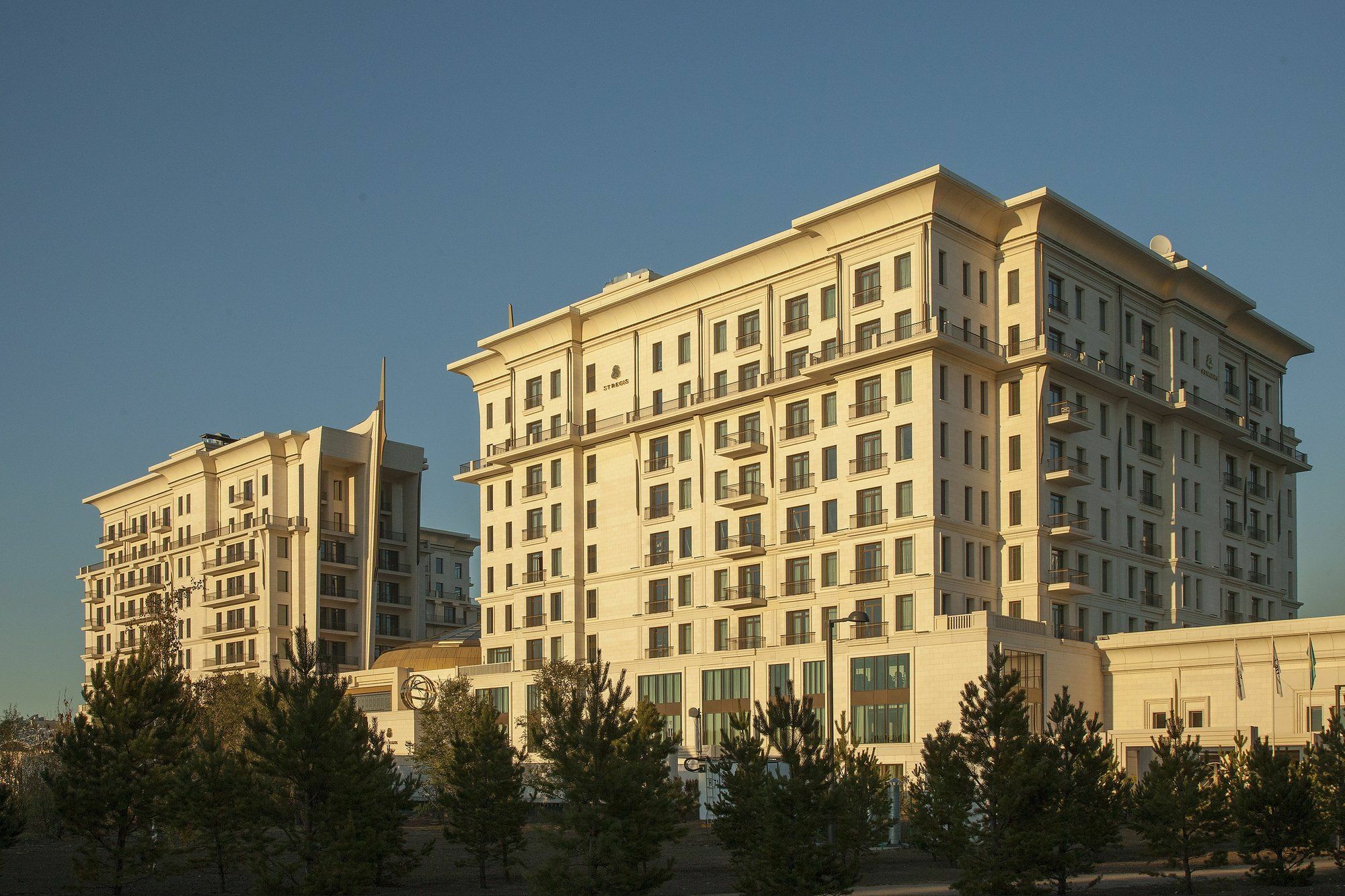The St. Regis Astana Exterior foto The Four Seasons Hotel in Astana
